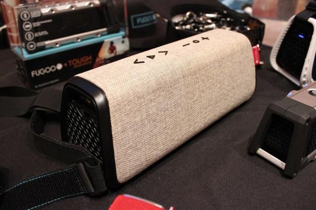 FUGOO XL BLUETOOTH SPEAKER OFFERS BIGGER BASS